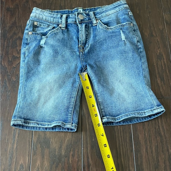 7 For All Mankind Dark Wash Stretch Denim  Bermuda Jean  Shorts Girls  Size 12 - Picture 4 of 6